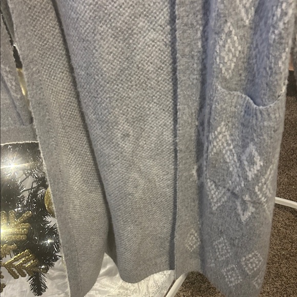 Belle Du Jour Gray Patterned Cardigan - Picture 4 of 4